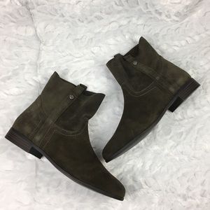 Beautiful Suede Shorty Boots 👢